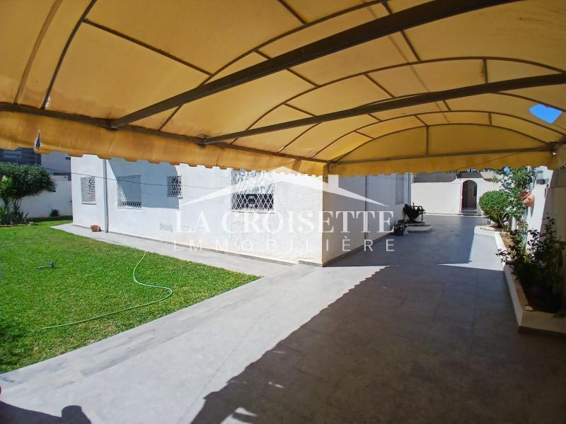 Villa S+3 plain-pied à La Soukra